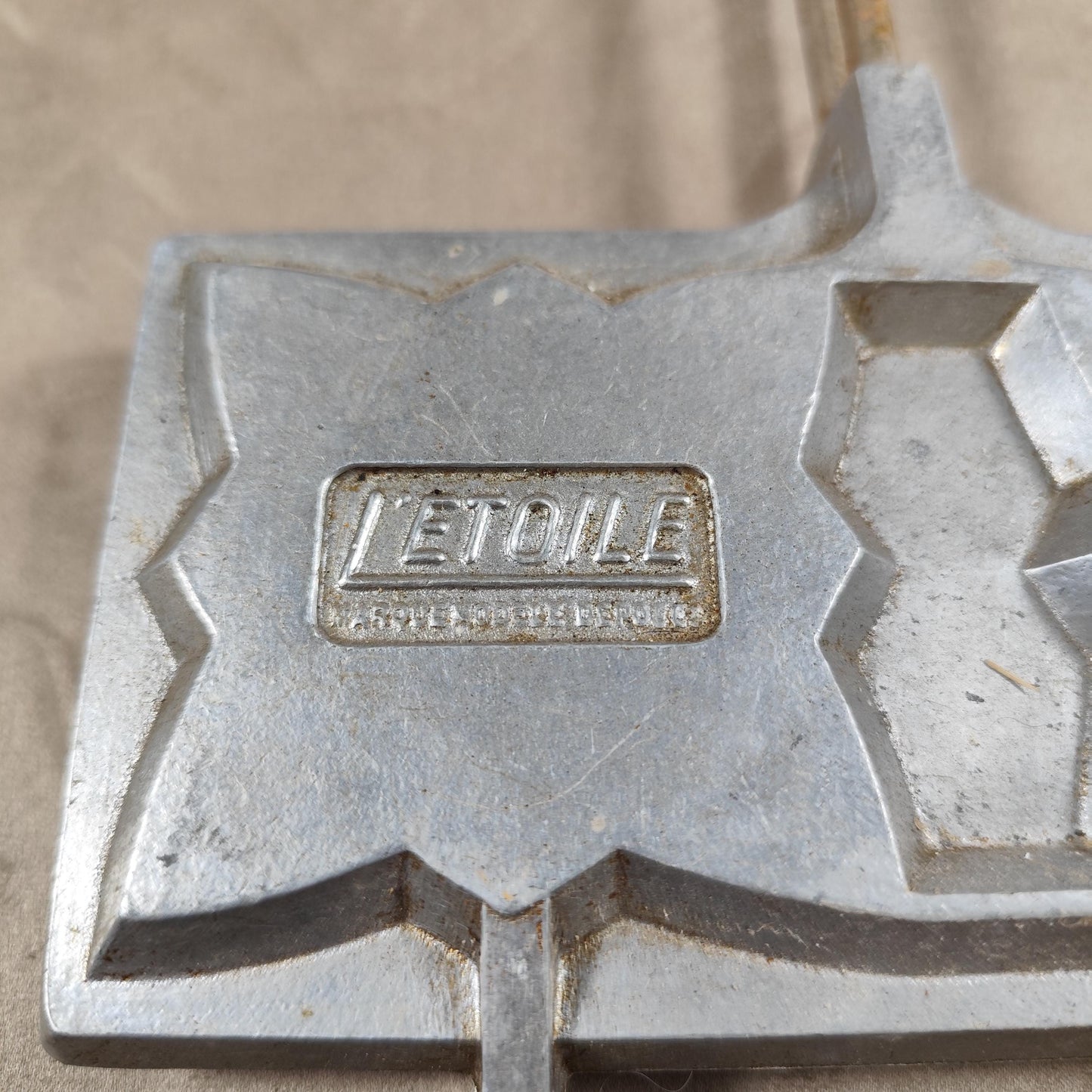 Appareil à croque-monsieur L'ETOILE 2 en fonte d'aluminium Made in France Vintage 1970