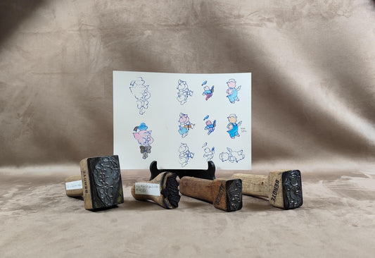 RARE Lot de 4 tampons Walt Disney par BEROYE en bois et métal en forme des 3 petits cochons Made in France Vintage 1950