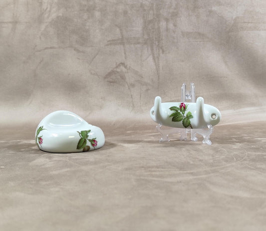 Porte savon et porte serviette en porcelaine de Paris Made in France Vintage 1970