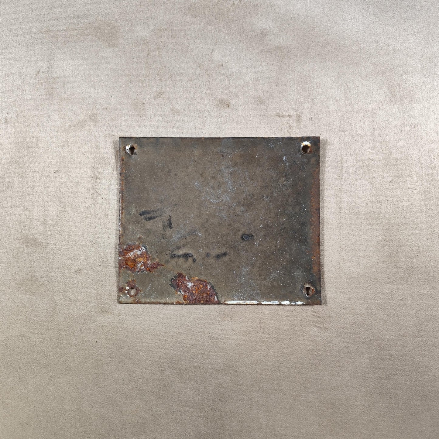 RARE Plaque de rue de ville Française Numéro 23 en tôle émaillée blanche Made in France Vintage 1950