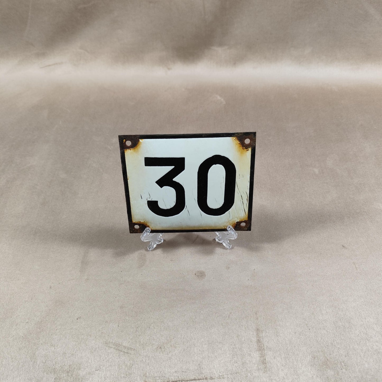 RARE Plaque de rue de ville Française Numéro 30 en tôle émaillée blanche Made in France Vintage 1950