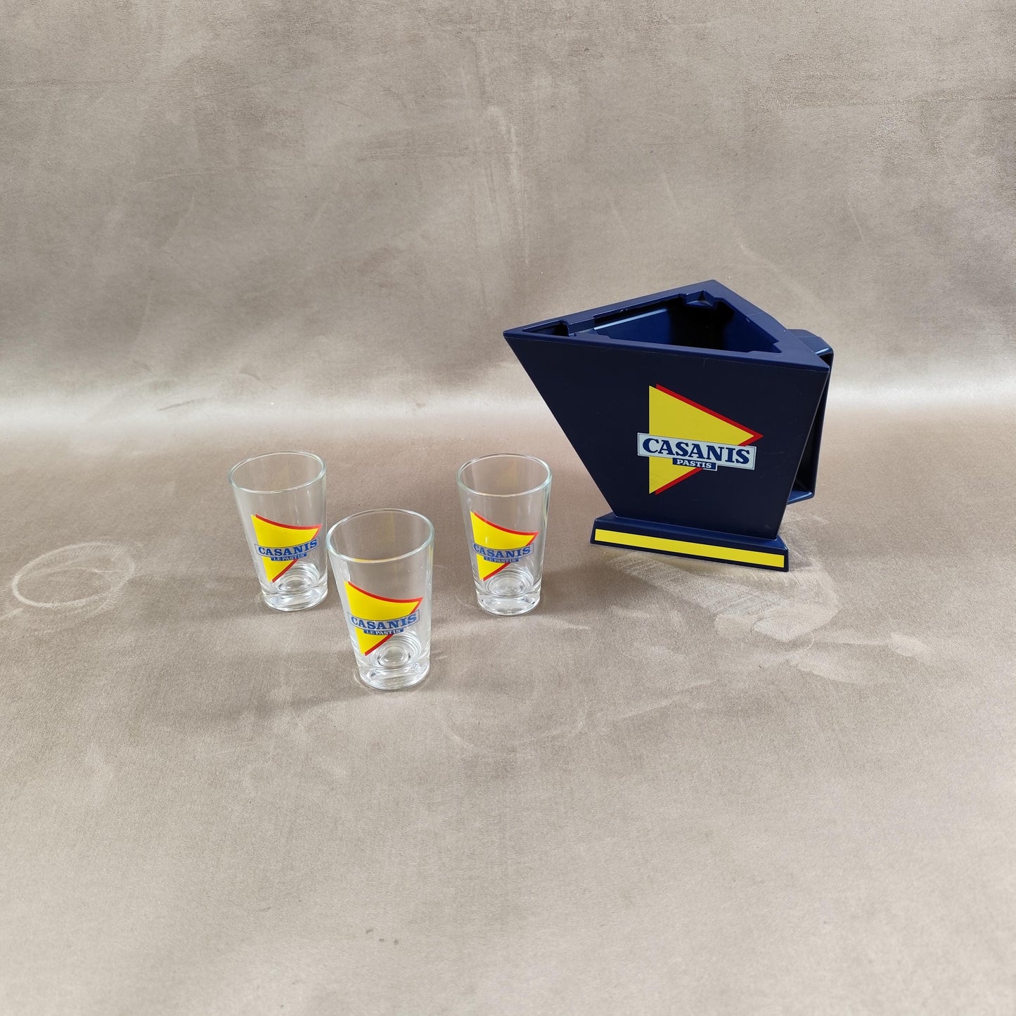 Lot de 3 verres et une Carafe Casanis Pastis bleue Made in France Vintage 1970