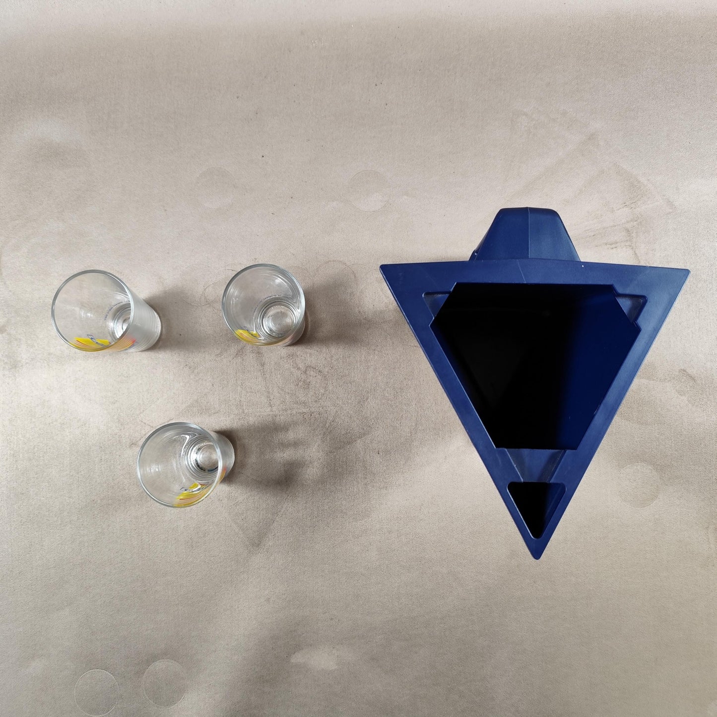 Lot de 3 verres et une Carafe Casanis Pastis bleue Made in France Vintage 1970