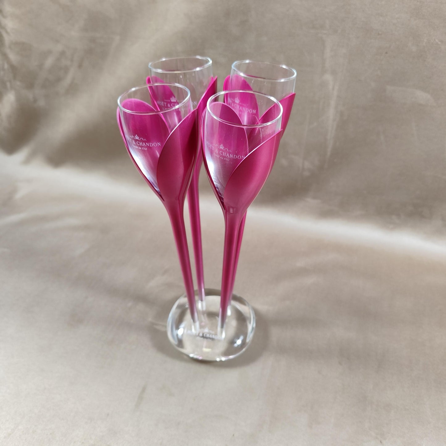 RARE Porte flûte 4 coupes à Champagne Moet et Chandon en forme de fleurs en plastique Made in France Vintage 1980