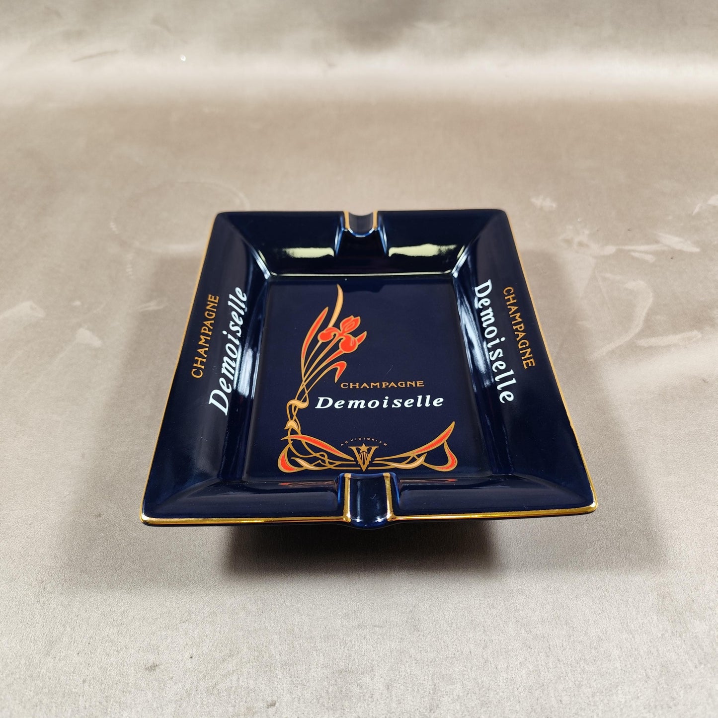RARE Cendrier Publicitaire Champagne Demoiselle Vranken par Revol Made in France Vintage 1970
