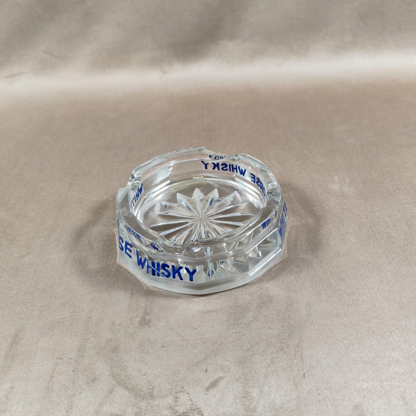 Cendrier Publicitaire White Horse Scotch Whisky en verre Made in France Vintage 1970