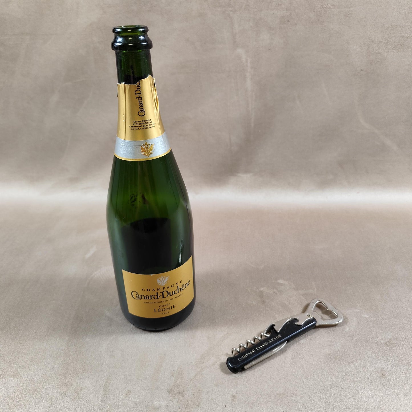 Décapsuleur, Tire-bouchon Champagne Canard Duchene en acier et plastique Made in France Vintage 1970