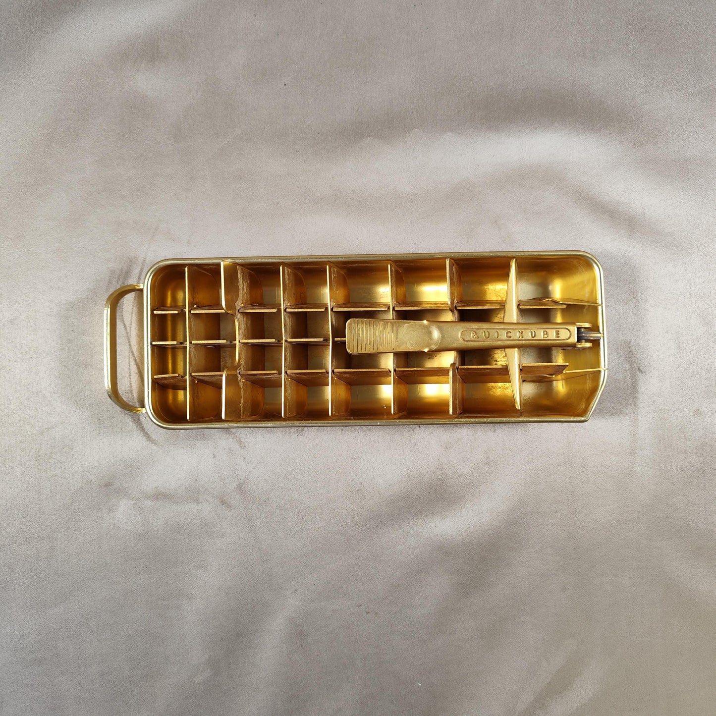 Bac à glaçons QUICKUBE en alu doré Made in France Vintage 1970