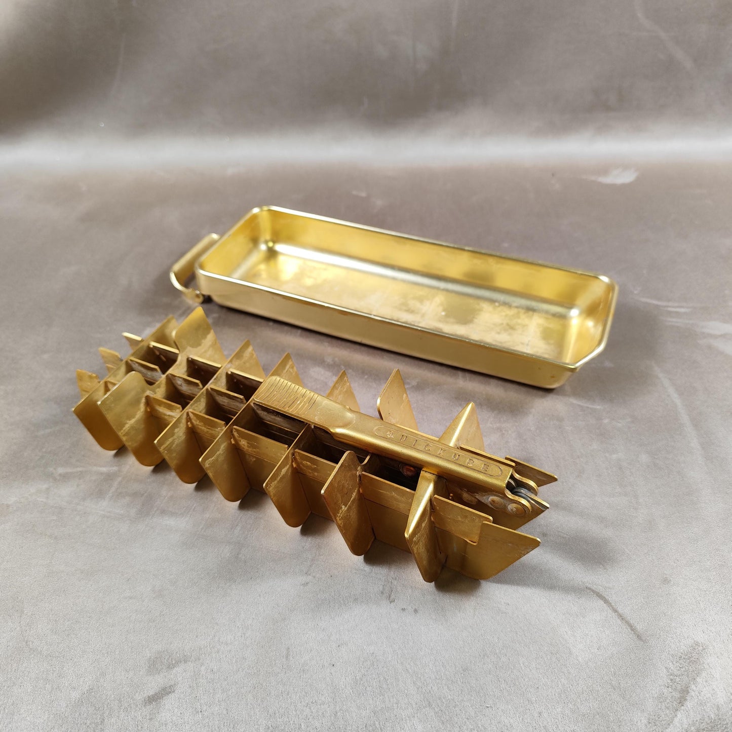 Bac à glaçons QUICKUBE en alu doré Made in France Vintage 1970