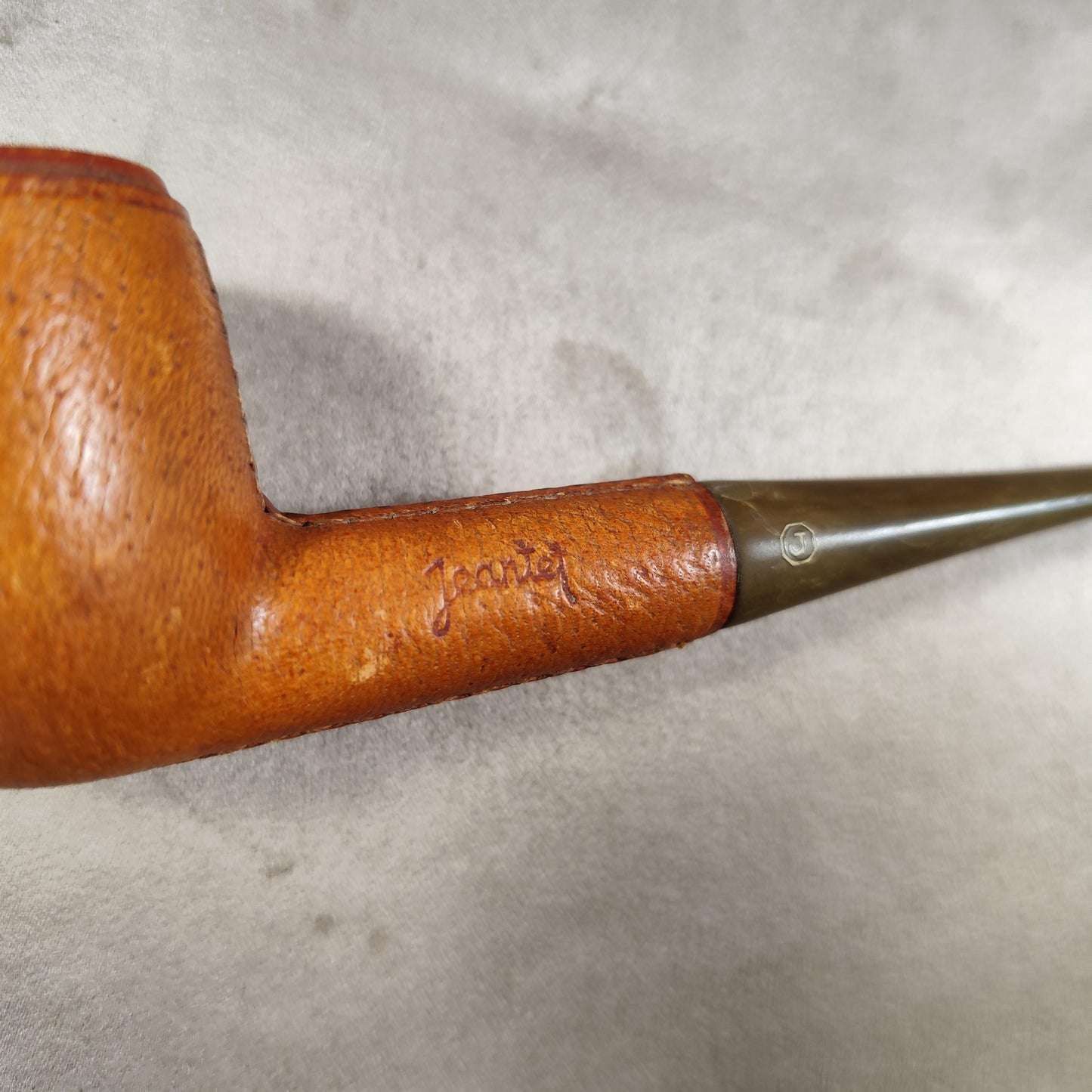 Pipe en Bois et cuir vintage Made in France Vintage 1960