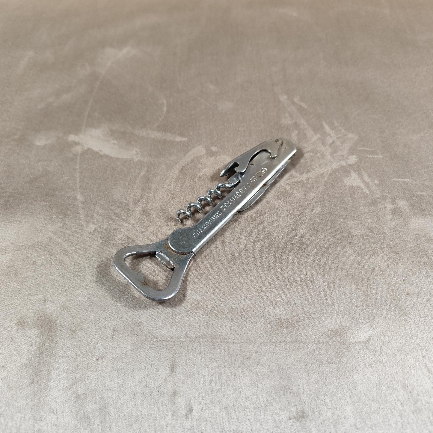 Décapsuleur, Tire-bouchon Champagne Pommery en métal Made in France Vintage 1970