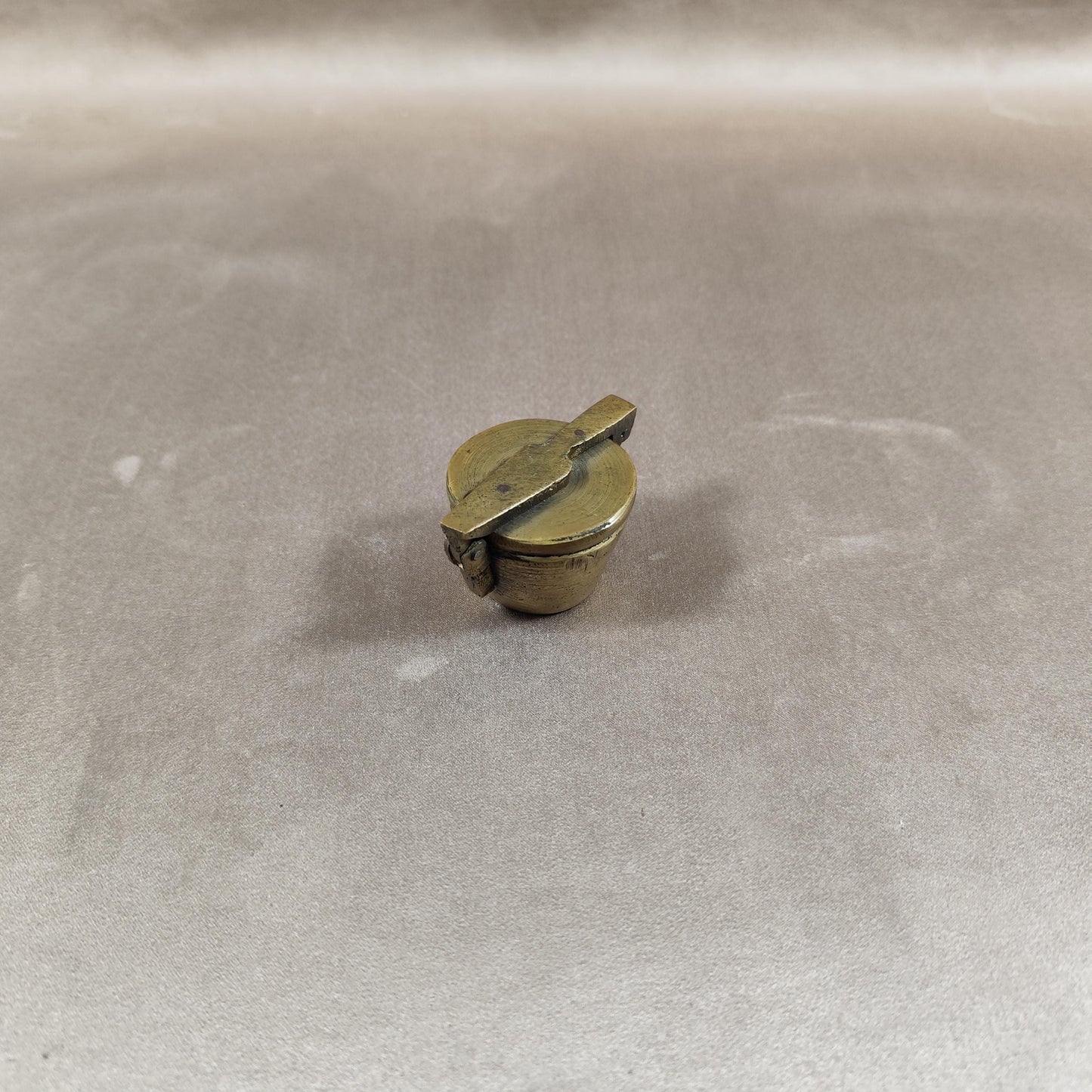 RARE Pile de poids en bronze dit "Pile de Charlemagne ou de Nuremberg" Made in France Vintage 1930