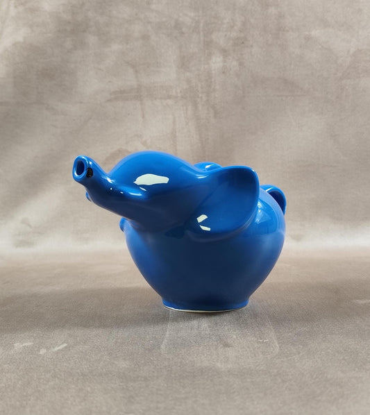 Théière Publicitaire en forme d'éléphant Lipton en céramique bleu Made in France Vintage 1980