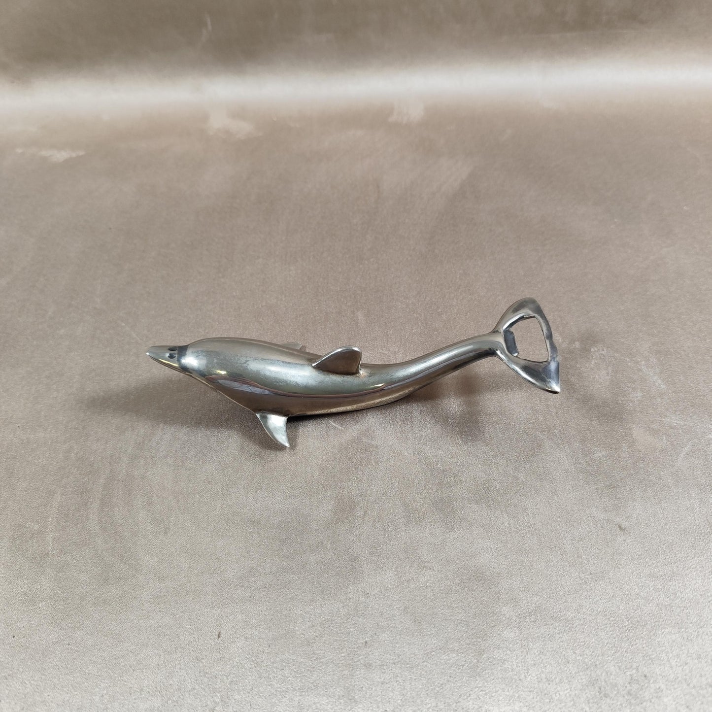 Décapsuleur, Ouvre bouteille en métal en forme de Dauphin Made in France Vintage 1970