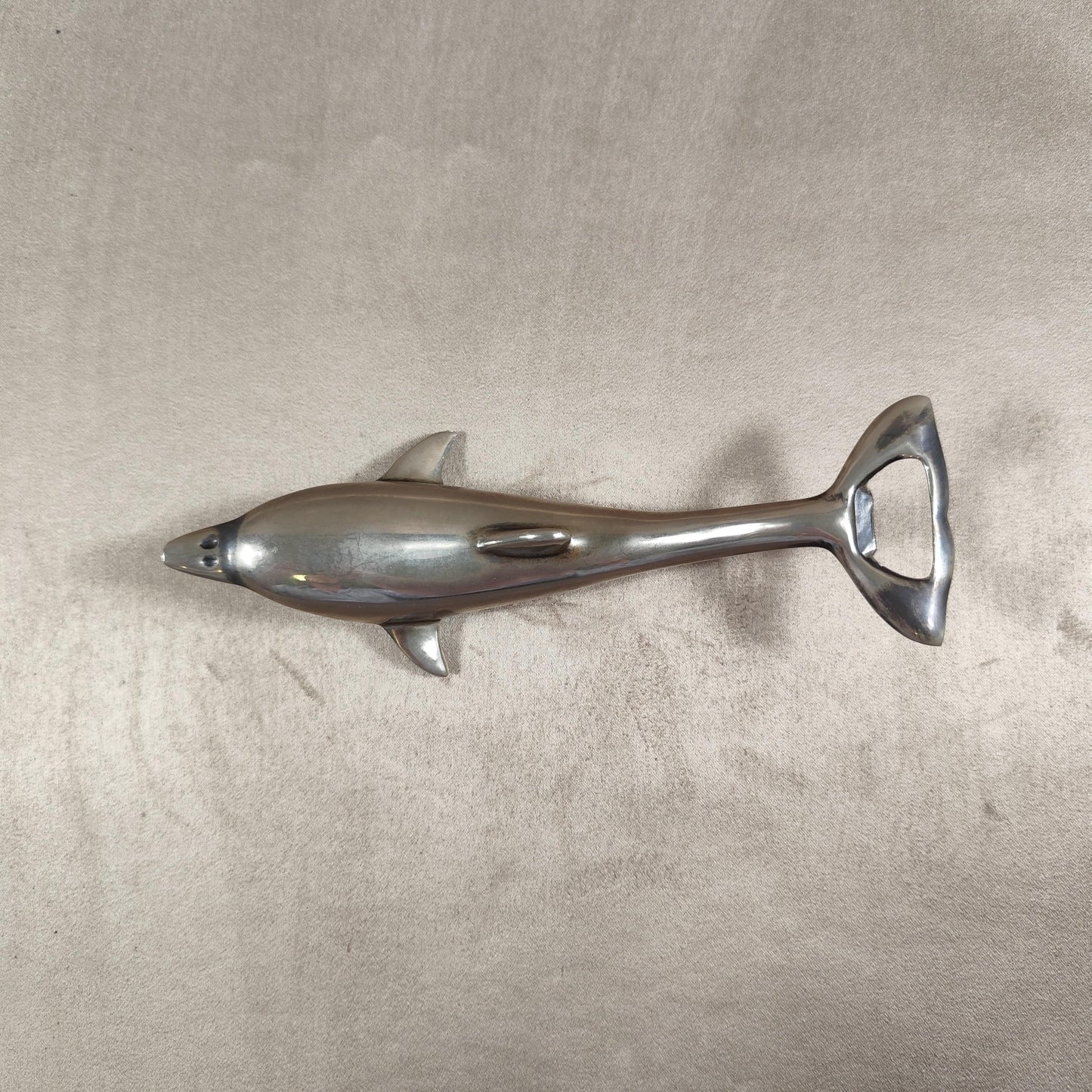 Décapsuleur, Ouvre bouteille en métal en forme de Dauphin Made in France Vintage 1970