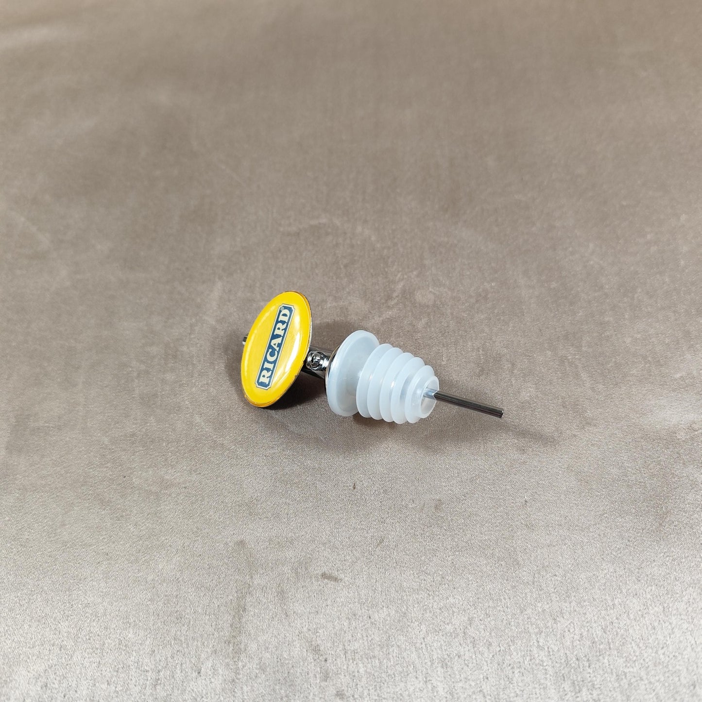 Bouchon de bouteille Ricard en plastique et métal Made in France Vintage 1980