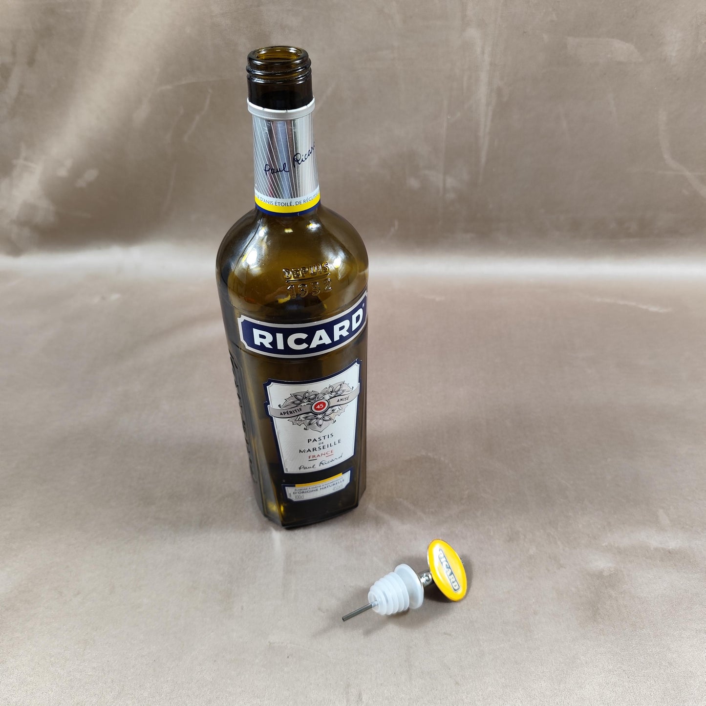 Bouchon de bouteille Ricard en plastique et métal Made in France Vintage 1980