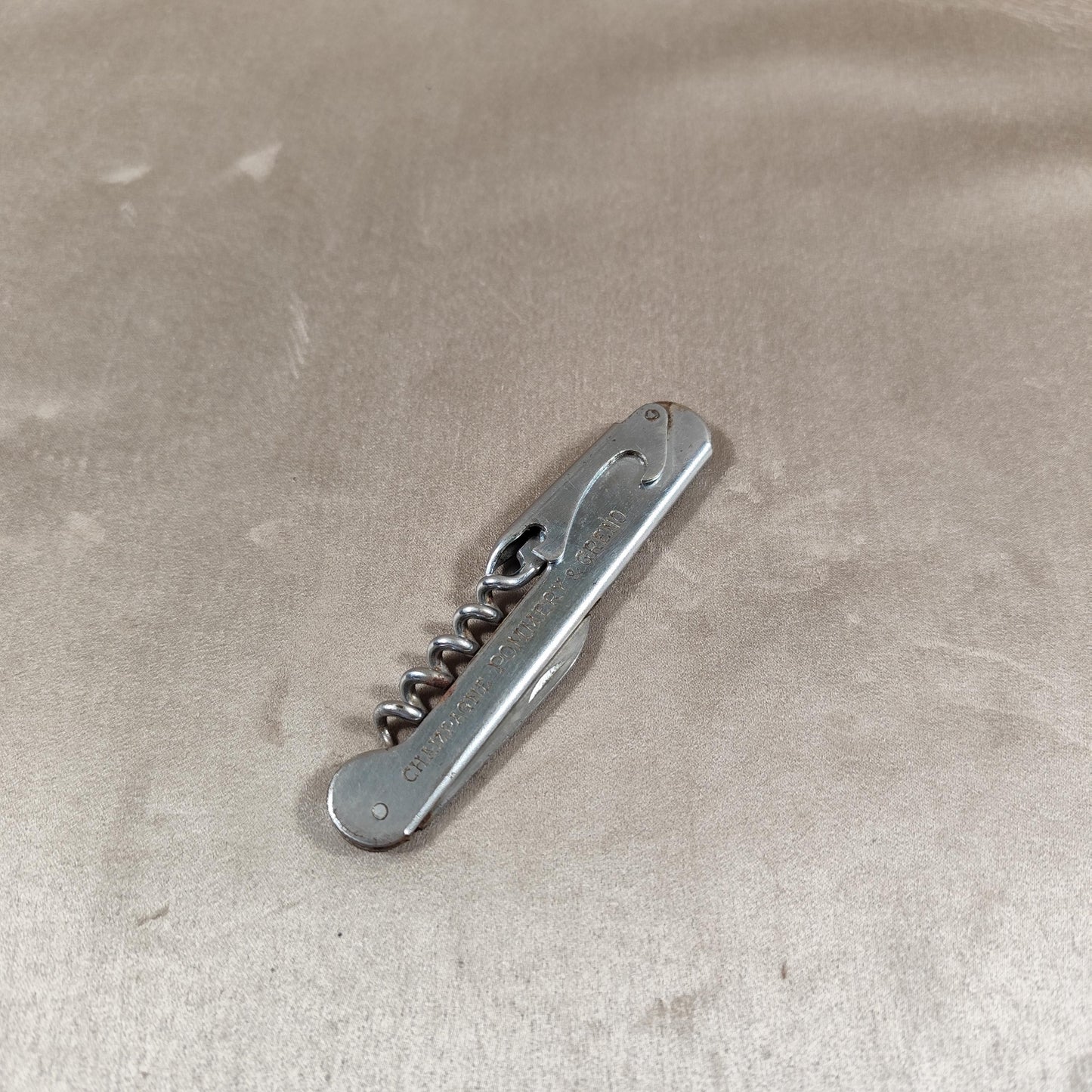 Décapsuleur, Tire-bouchon Champagne Pommery en métal Made in France Vintage 1970