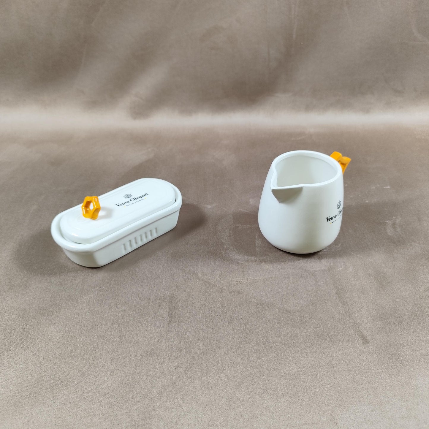 VERY RARE Service de table Champagne Veuve Clicquot Ponsardin en faïence Made in France Vintage 1980