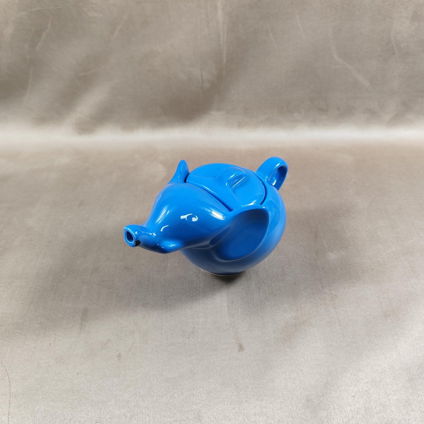 Théière Publicitaire en forme d'éléphant Lipton en céramique bleu Made in France Vintage 1980