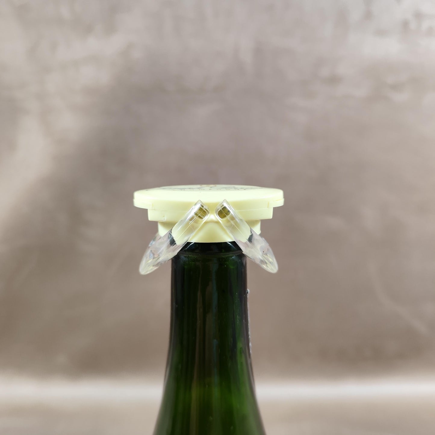 Bouchon stoppeur en plastique pour bouteille de Champagne Joseph Perrier Made in France Vintage 1990