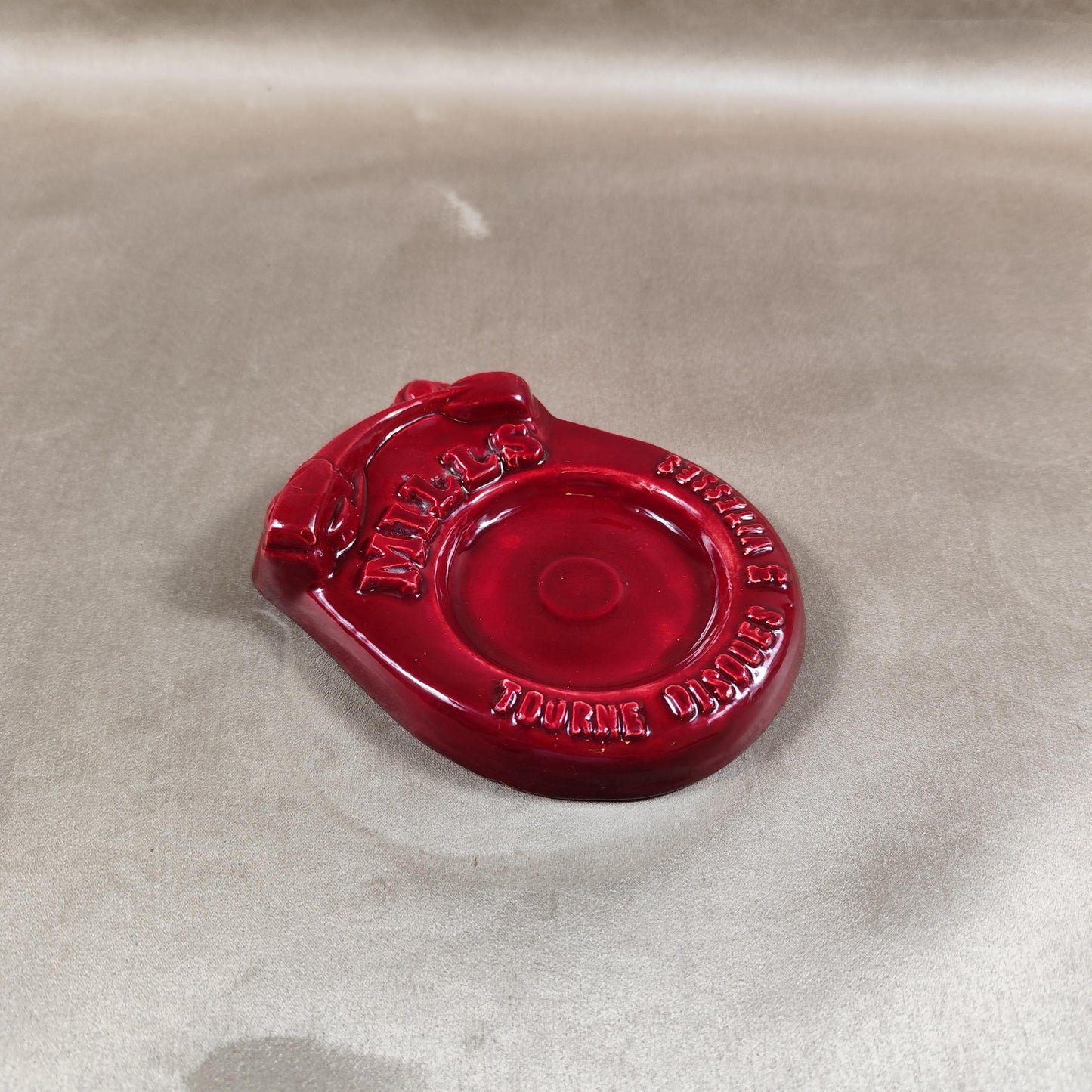 Cendrier en forme de tourne disque Mills Made in France Vintage 1980