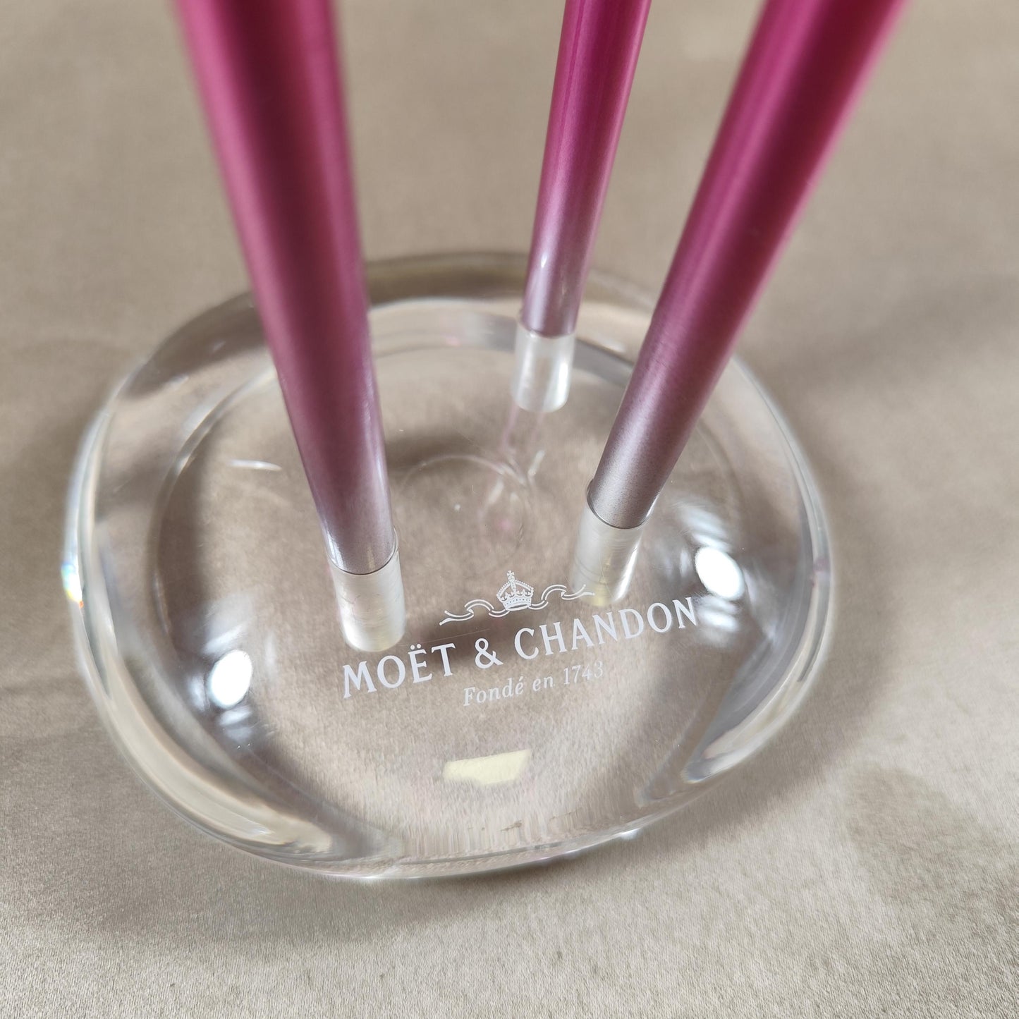 RARE Porte flûte 4 coupes à Champagne Moet et Chandon en forme de fleurs en plastique Made in France Vintage 1980