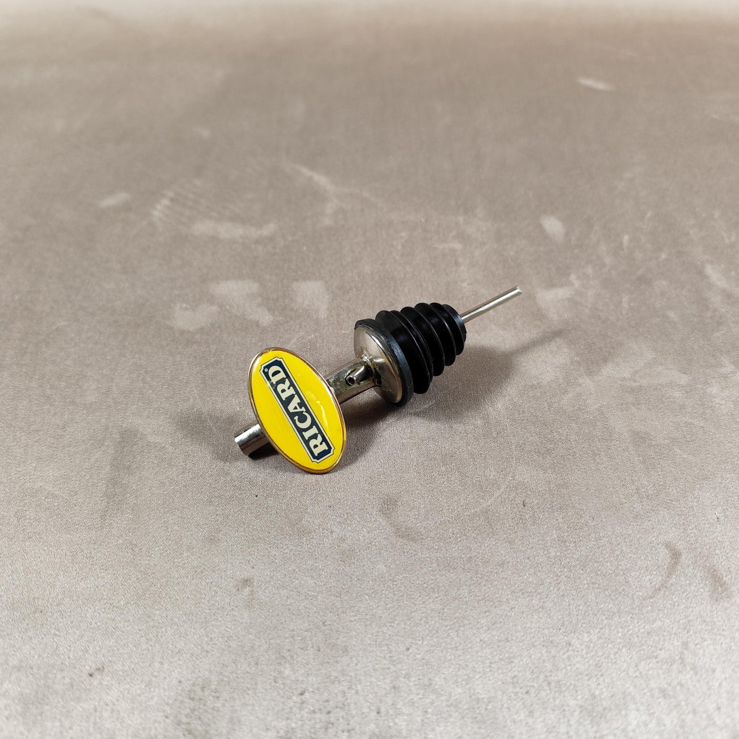 Bouchon de bouteille Ricard en plastique et métal Made in France Vintage 1980