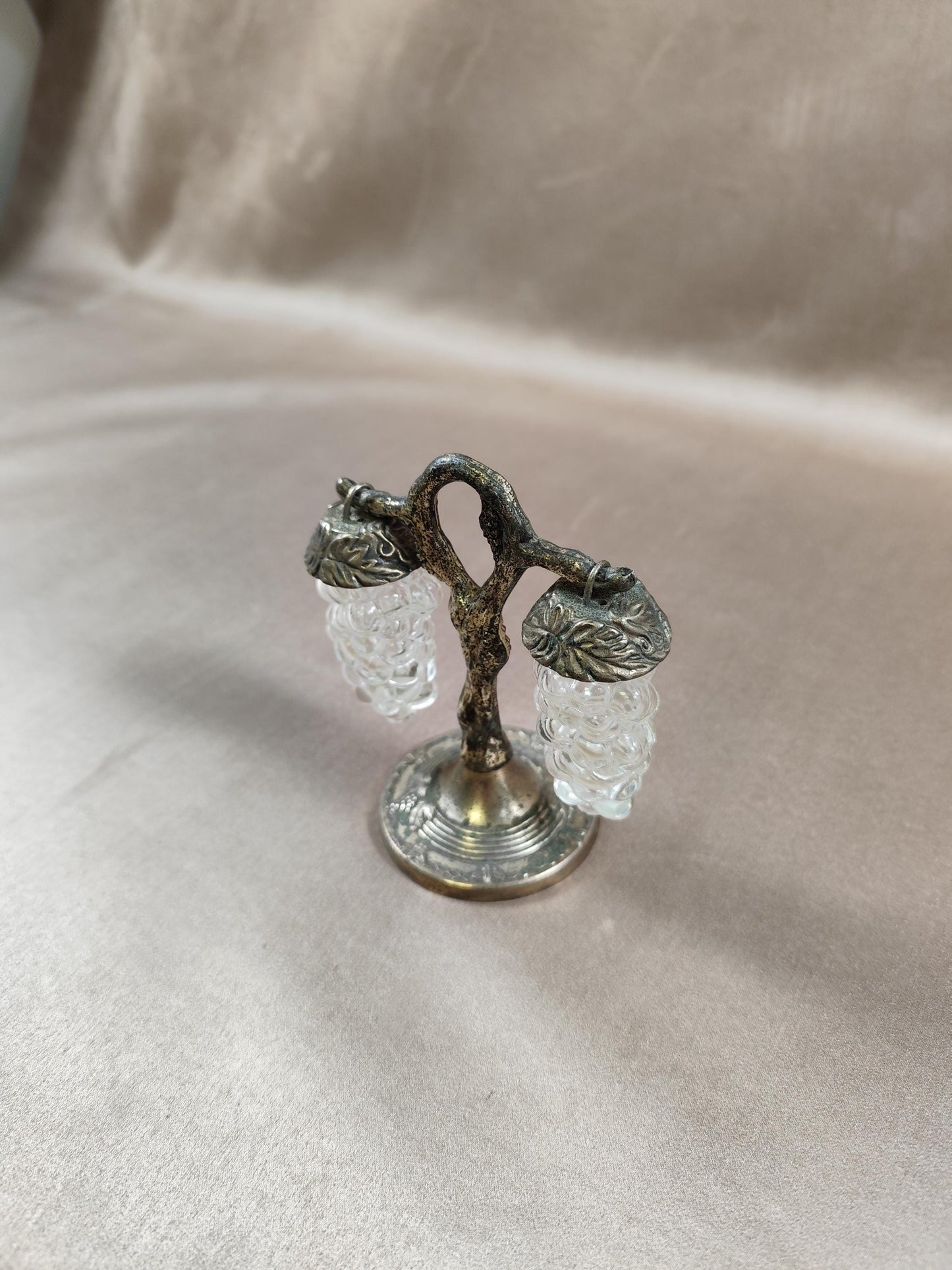 Salière et poivrière en métal argenté et verre forme grappe raisin Made in France Vintage 1950