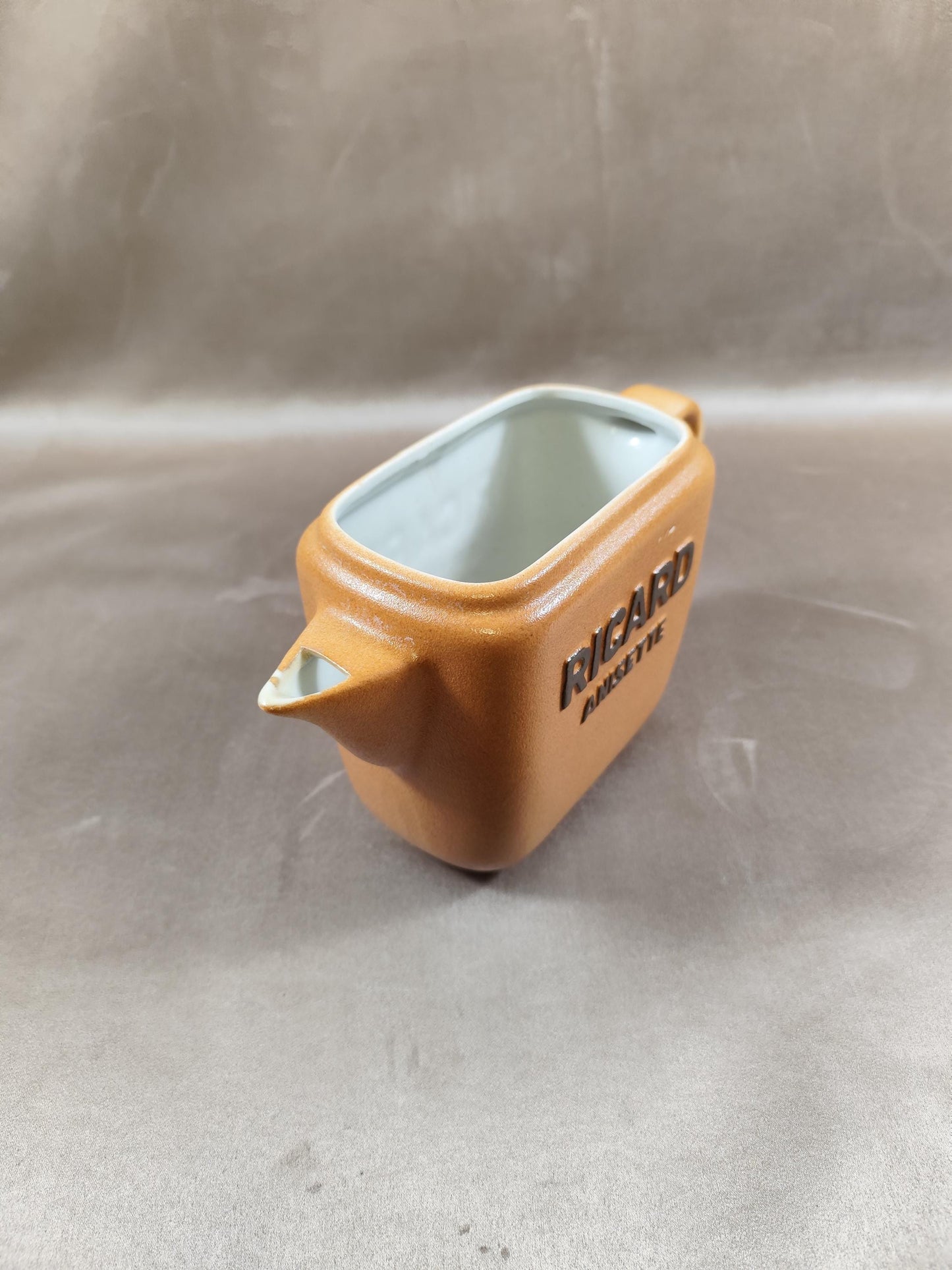 Pichet Ricard en céramique marron Made in France Vintage 1970