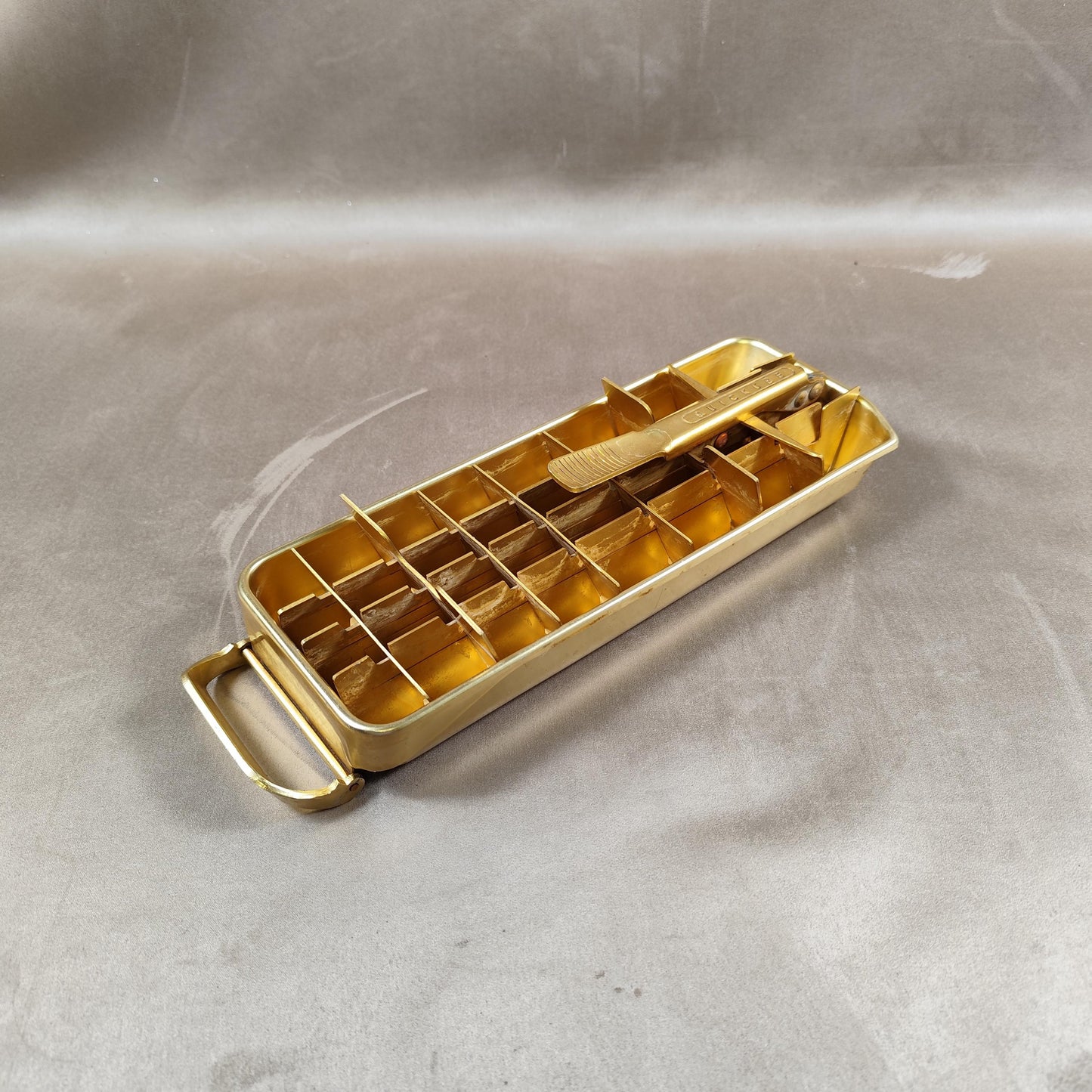 Bac à glaçons QUICKUBE en alu doré Made in France Vintage 1970