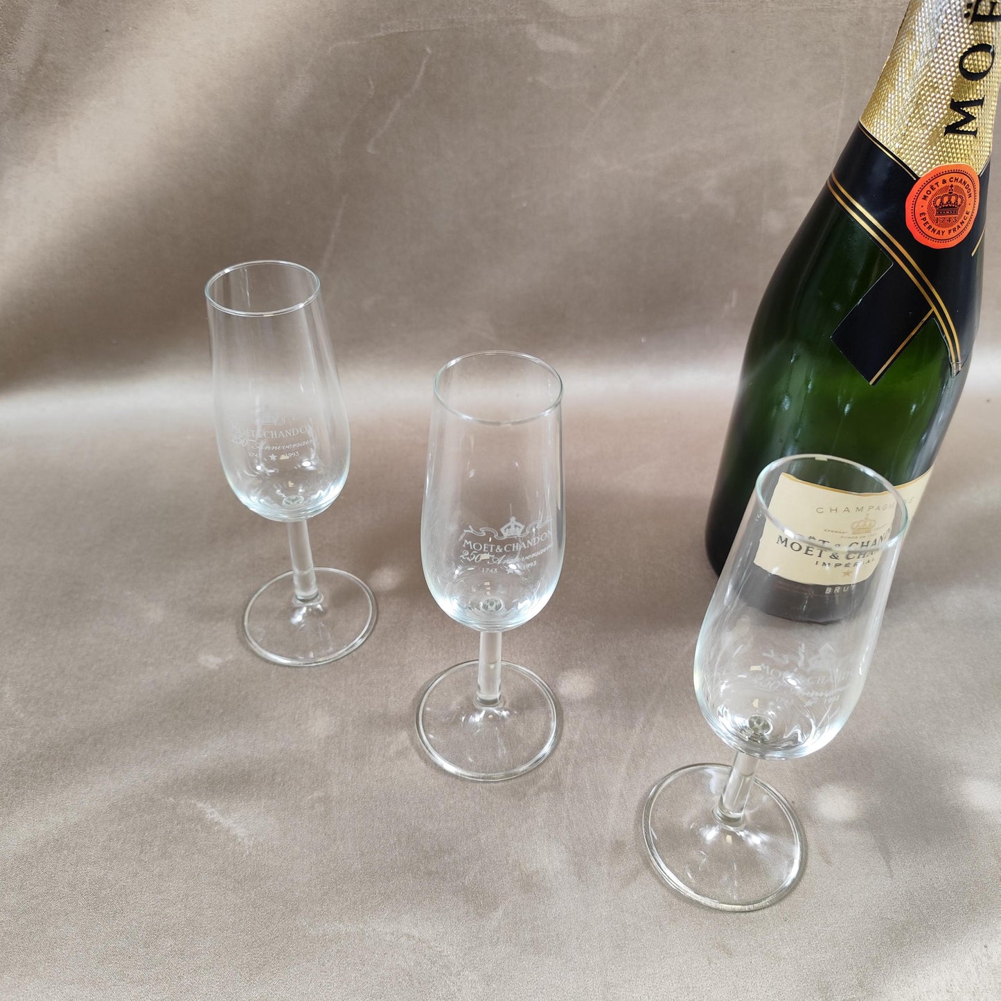 RARE Lot 6 flutes à champagne Moet et Chandon en cristal 250ème Anniversaire Made in France Vintage 1980