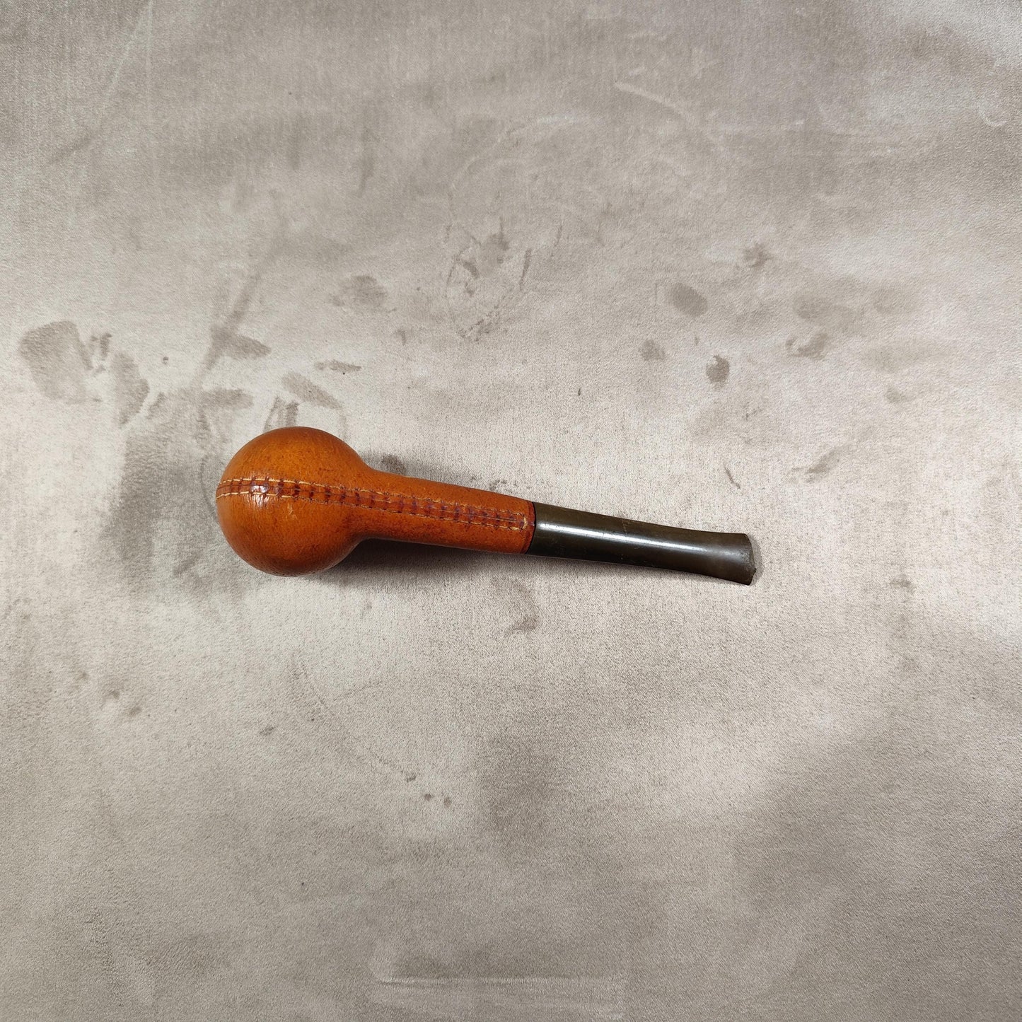 Pipe en Bois et cuir vintage Made in France Vintage 1960