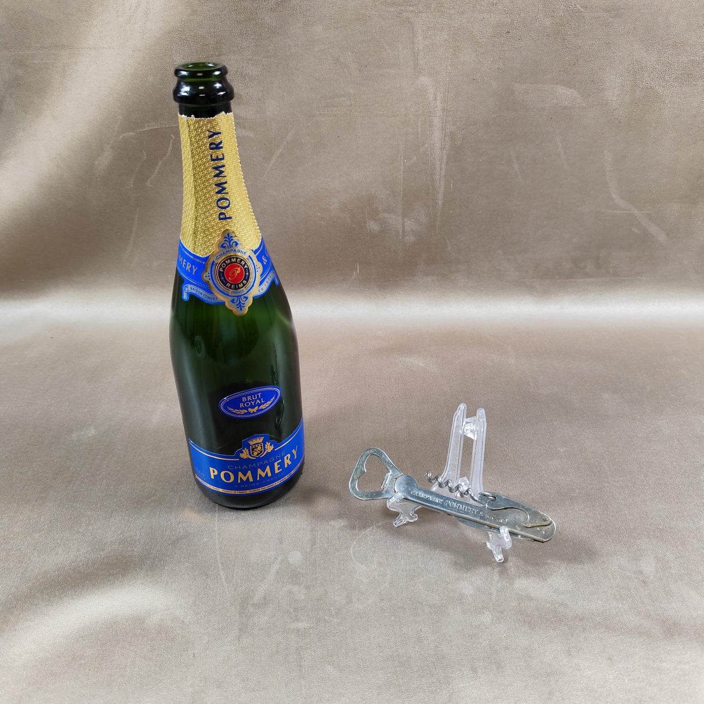 Décapsuleur, Tire-bouchon Champagne Pommery en métal Made in France Vintage 1970