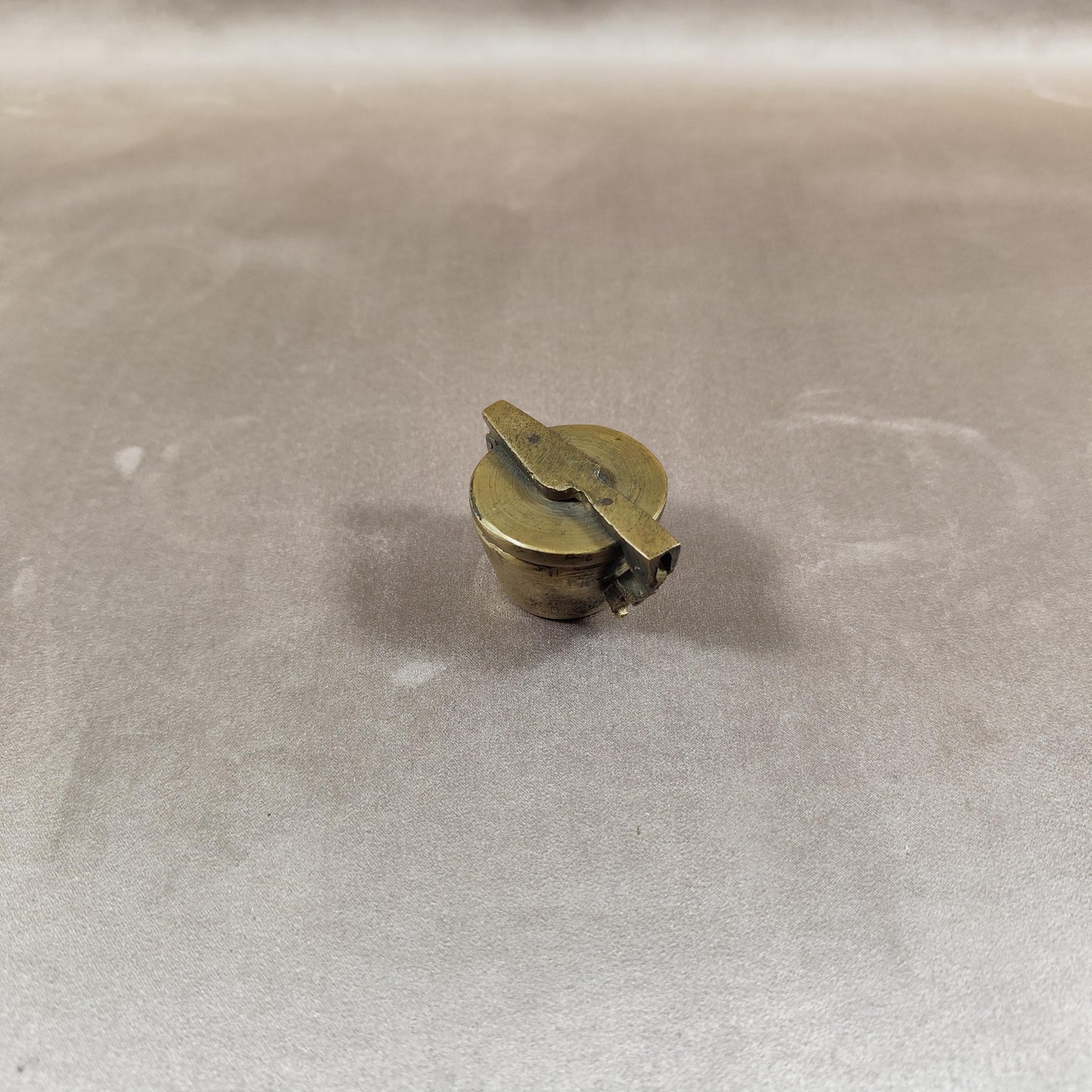 RARE Pile de poids en bronze dit "Pile de Charlemagne ou de Nuremberg" Made in France Vintage 1930