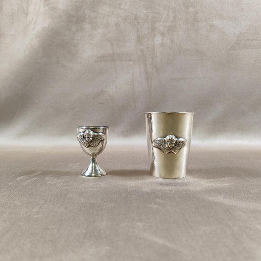 Lot de timbale et coquetier en métal argenté à décor de cherubin  Made in France Vintage 1900