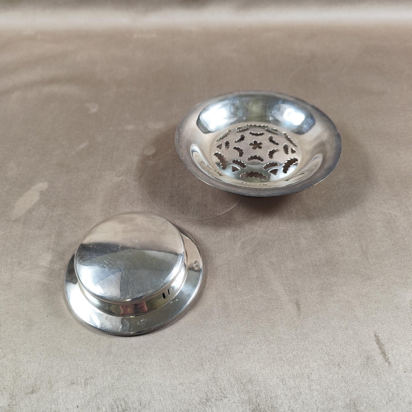 VERY RARE Moule à beurre Coquillor en métal argenté Poinçon d'Orfèvre Made in France Vintage 1950