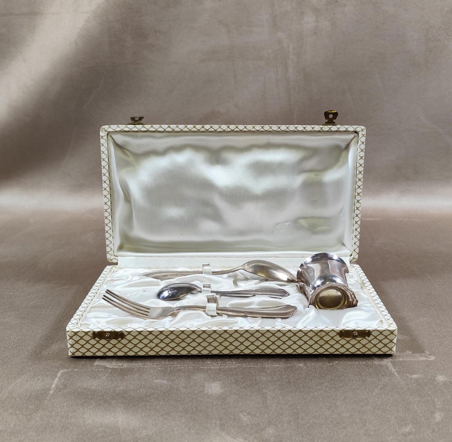 Ecrin Timbale de baptêmes en métal argenté Made in France Vintage 1970