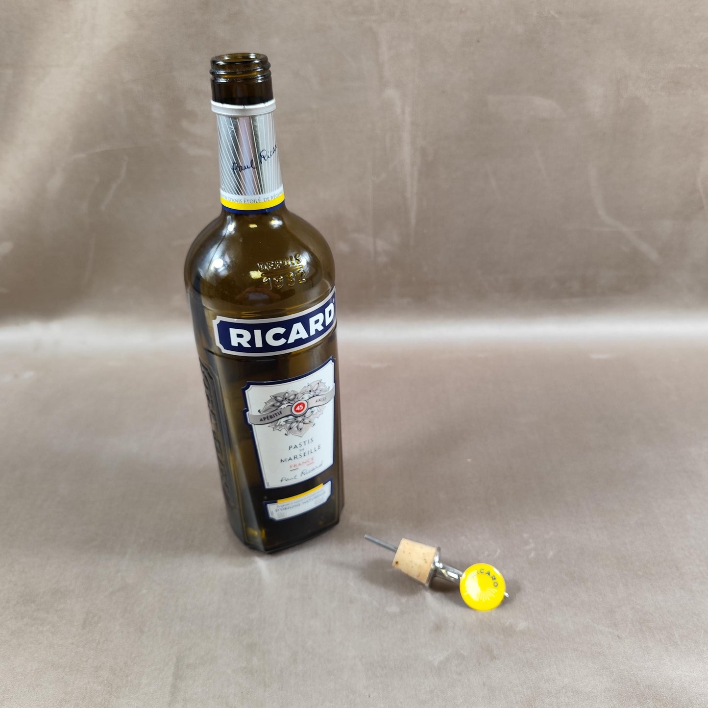 Bouchon de bouteille Ricard en plastique et métal Made in France Vintage 1980