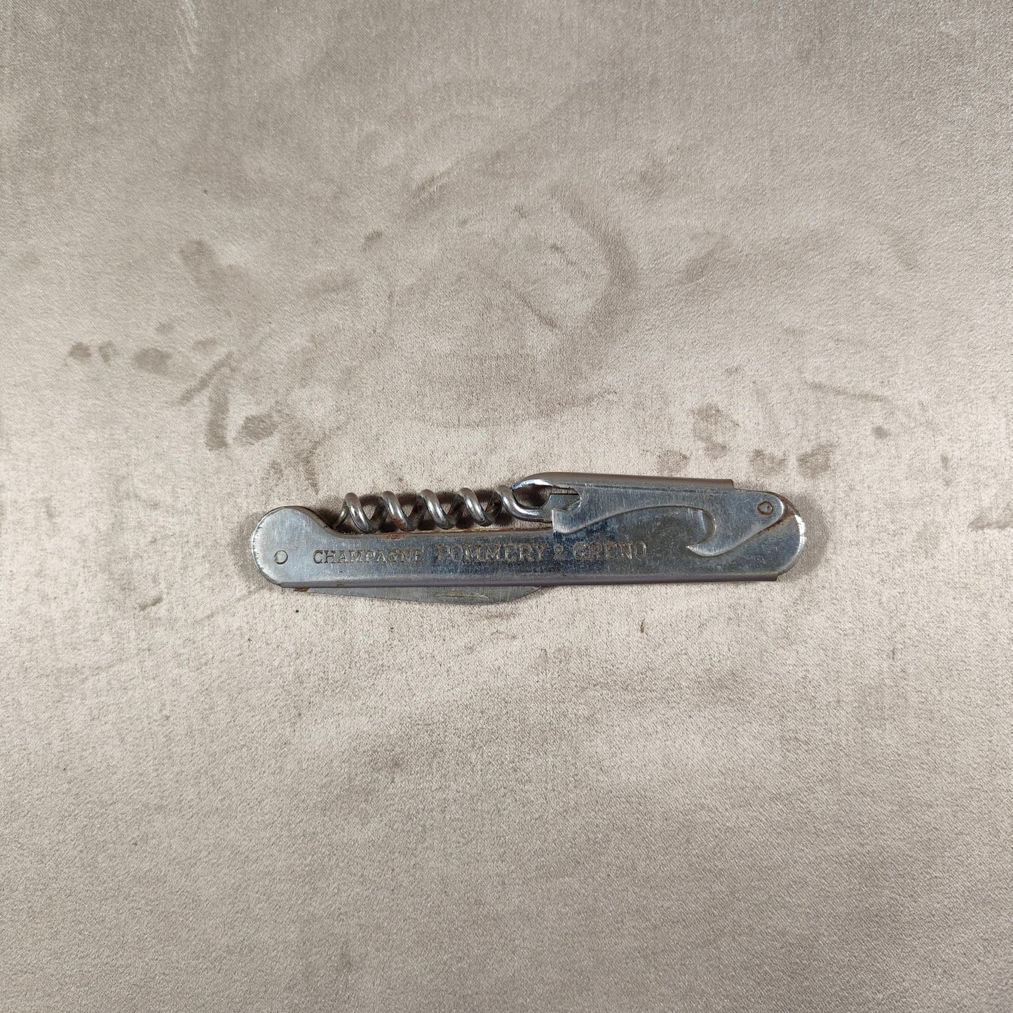 Décapsuleur, Tire-bouchon Champagne Pommery en métal Made in France Vintage 1970