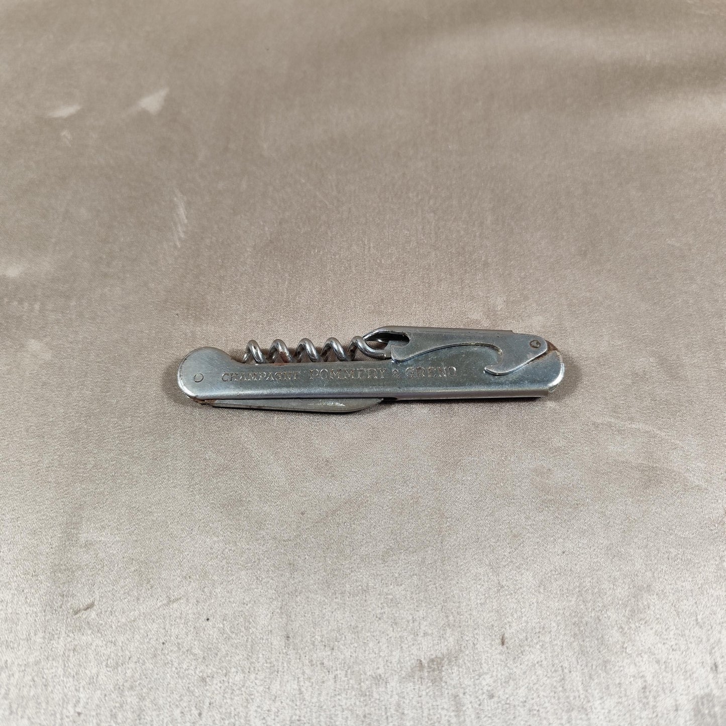 Décapsuleur, Tire-bouchon Champagne Pommery en métal Made in France Vintage 1970