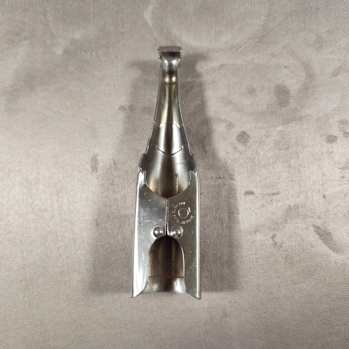 Décapsuleur, Ouvre bouteille Champagne en métal Made in France Vintage 1980