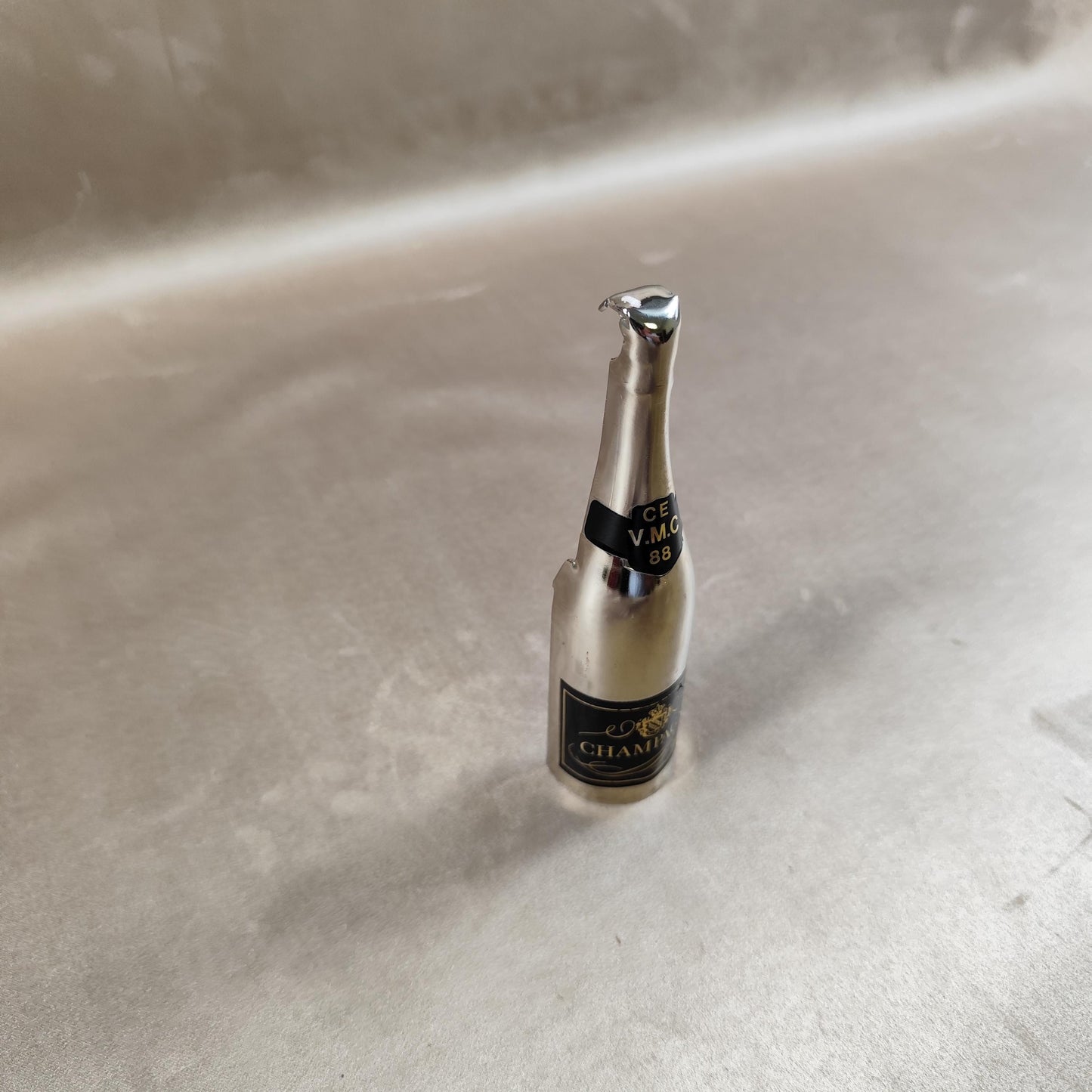 Décapsuleur, Ouvre bouteille Champagne en métal Made in France Vintage 1980