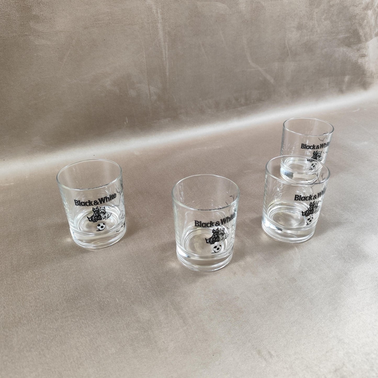 Lot de 4 verres Black & White Whisky en verre Made in France Vintage 1990