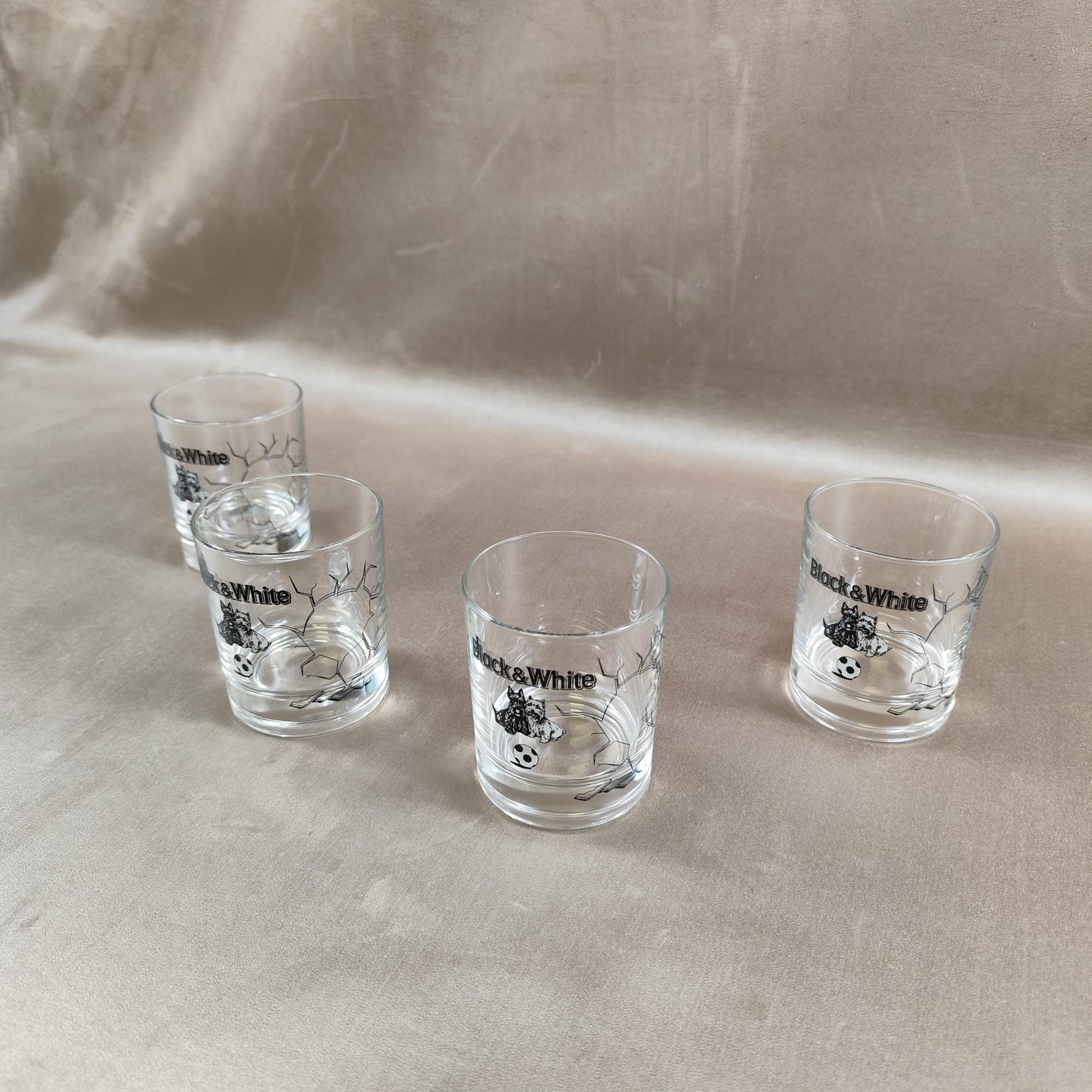 Lot de 4 verres Black & White Whisky en verre Made in France Vintage 1990