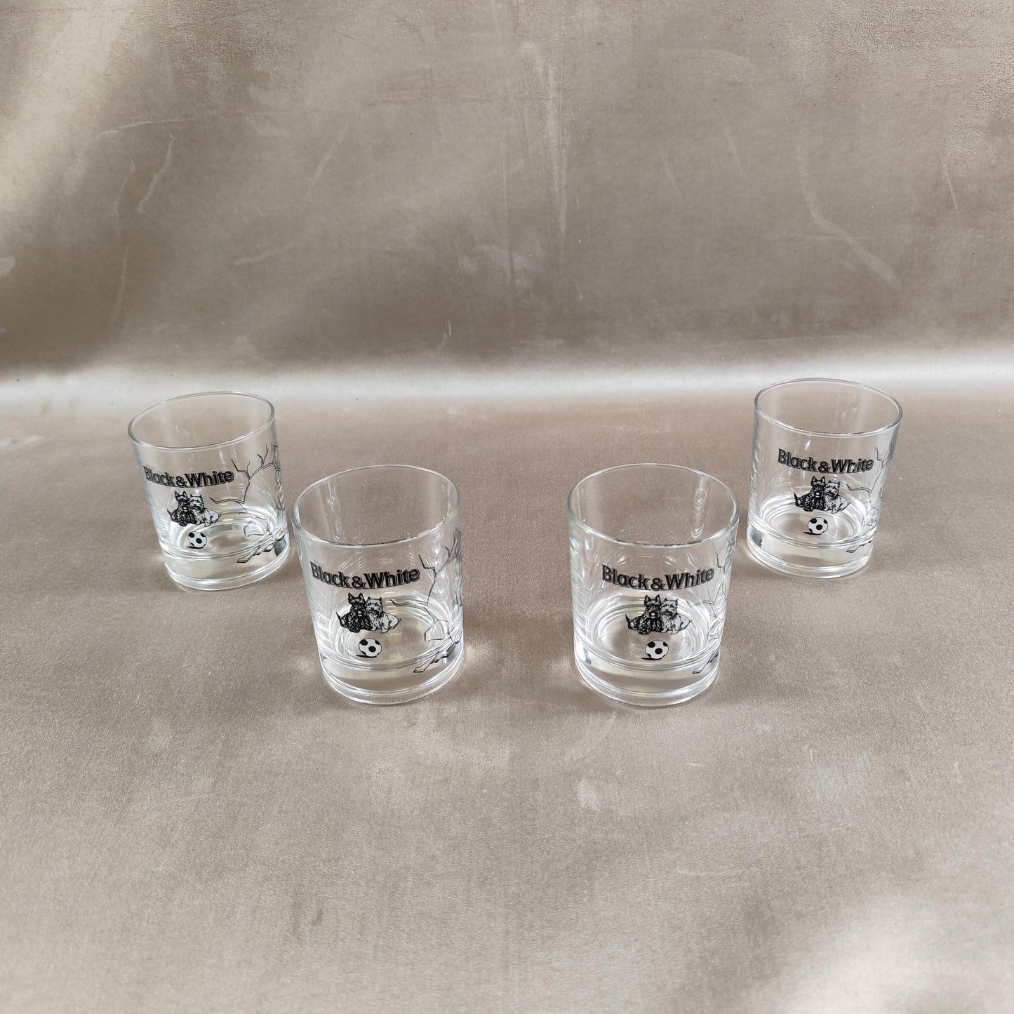 Lot de 4 verres Black & White Whisky en verre Made in France Vintage 1990