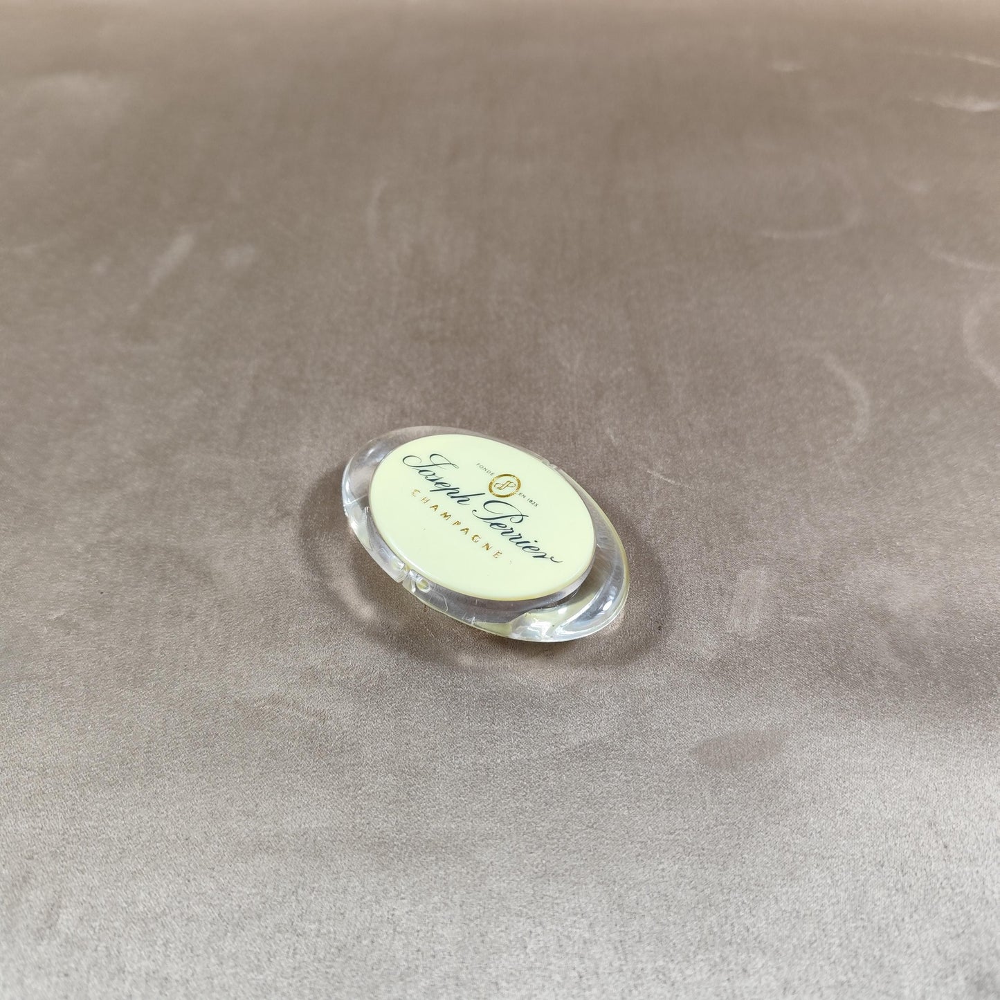 Bouchon stoppeur en plastique pour bouteille de Champagne Joseph Perrier Made in France Vintage 1990