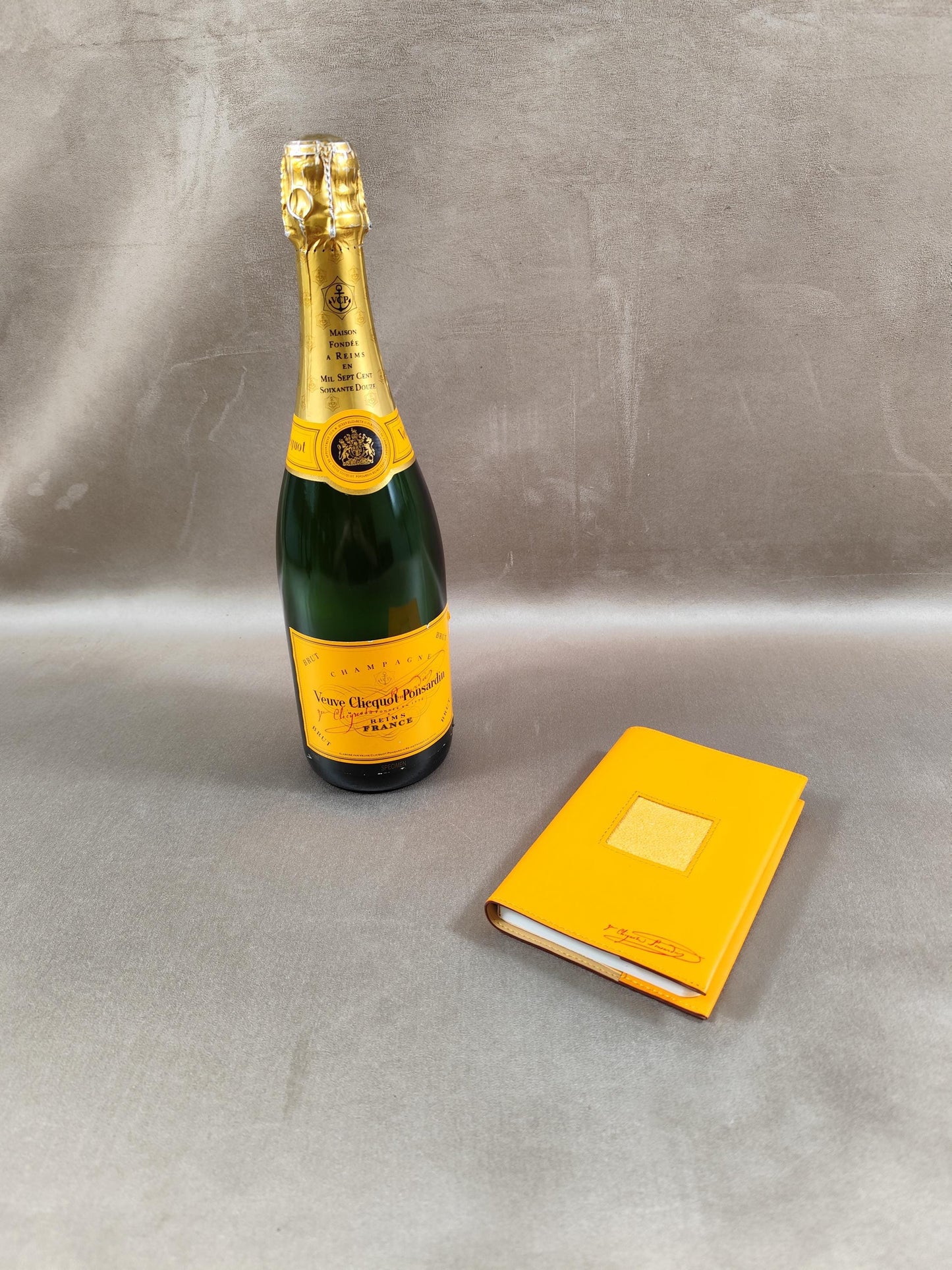 Carnet Champagne Veuve Clicquot Ponsardin en cuir galuchat Made in France Vintage 1990