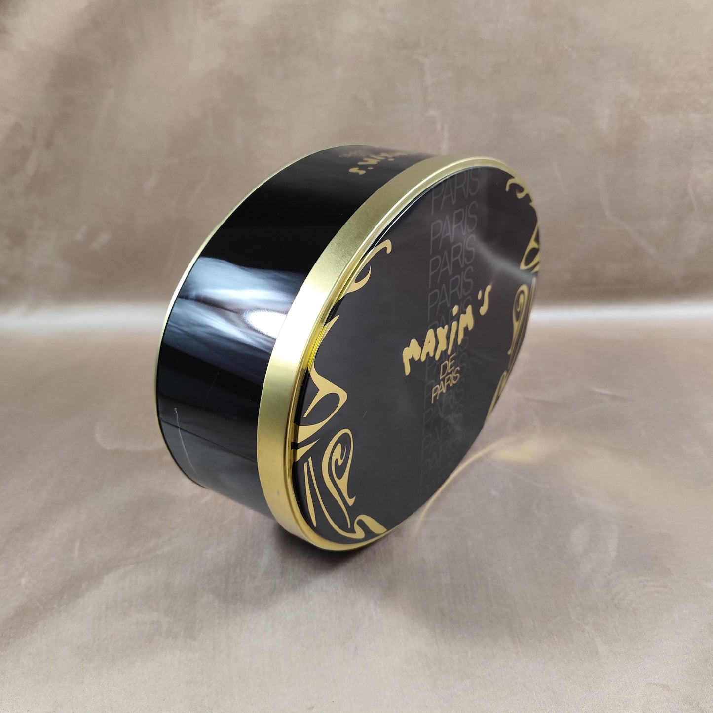 Boite Maxim's de Paris en aluminium Made in France Vintage 1970