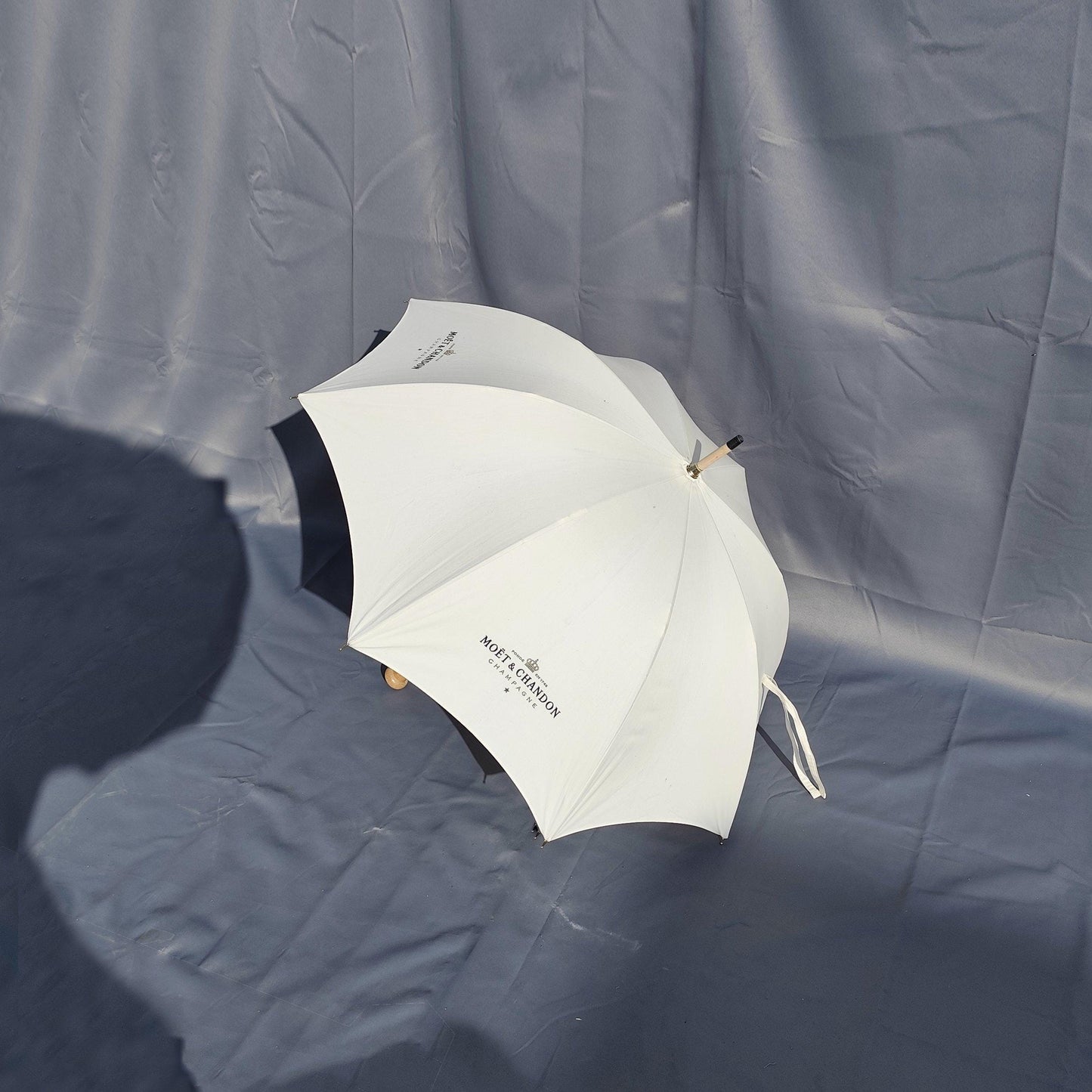 RARE Parapluie de Cherbourg Champagne Moët & Chandon Made in France Vintage 1990